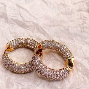 Oma the Label “the Obi hoops”